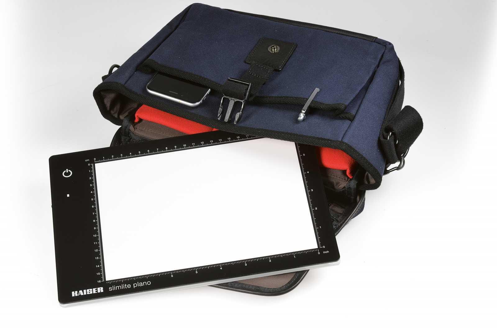 Panneau LED 22 x 16 cm rétroélairé pour négatifs et diapositives